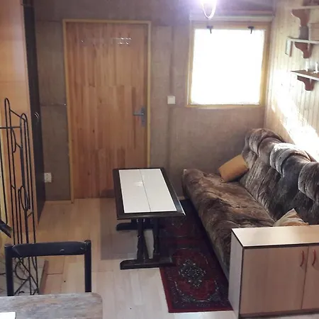 Ferienhaus 度假居 Raspenava